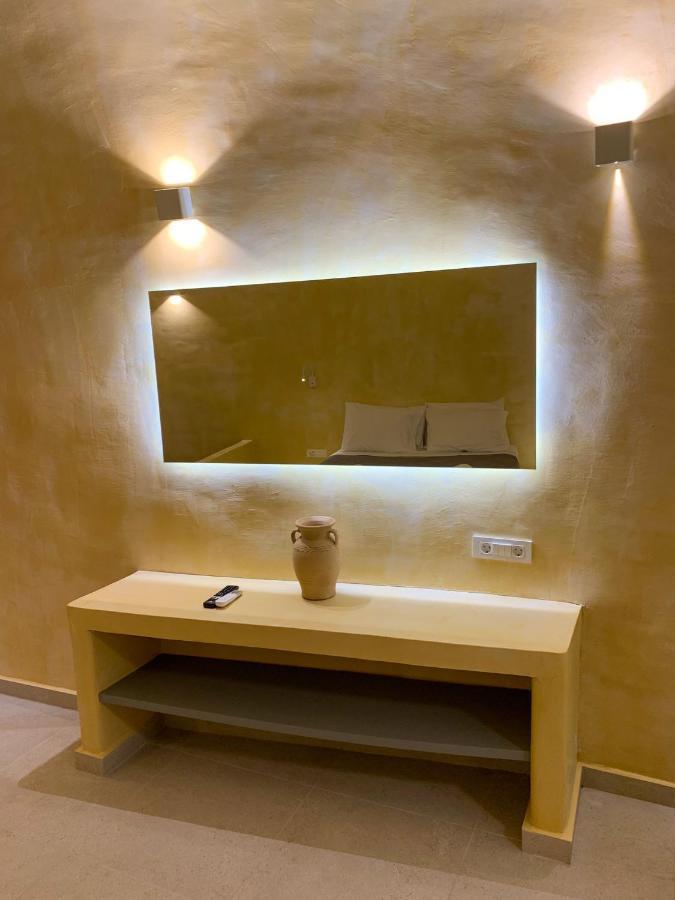 M Residence Santorini Conelia Cave Fira  Eksteriør bilde